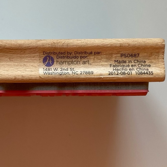 Hampton Art Christmas “Holly” Background Stamp - Picture 4 of 6